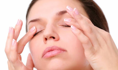 Vì sao nên áp dụng cách massage giảm mỏi mắt mỗi sáng? 2