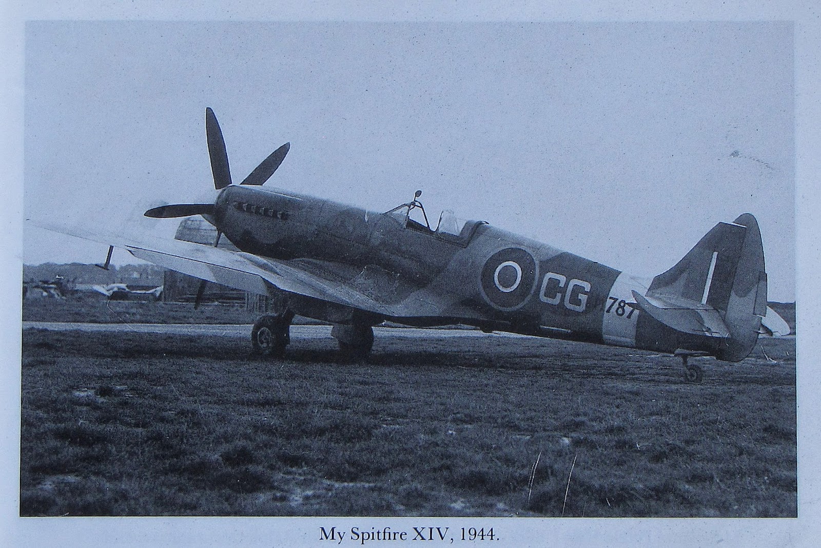 NZ Civil Aircraft: Supermarine Spitfire Mk 26B and Other Aircraft at ...