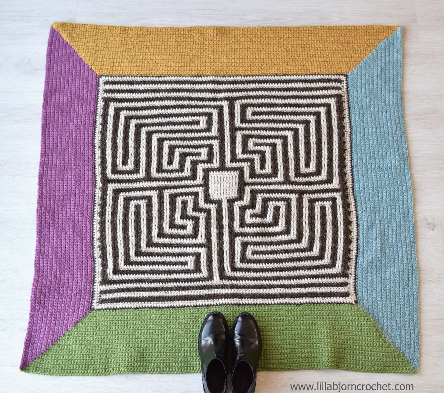 Square Blocks Loop Stitch Crochet Rug Pattern Contemporary