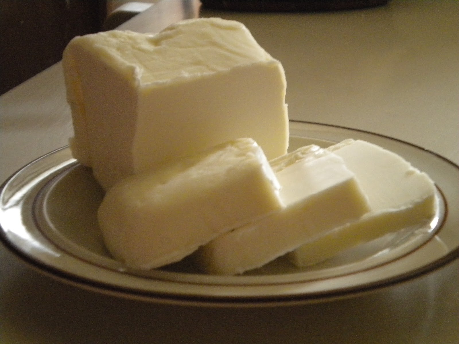 советское масло сливочное. комбижир что это такое состав в советское время. комбижир. реклама маргарина в ссср. комбижир фото.