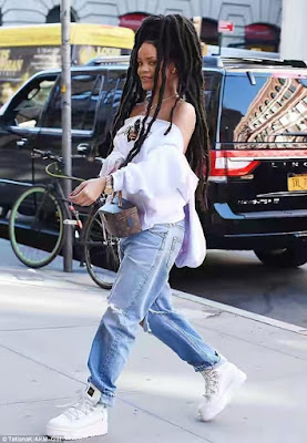5 Rihanna and her dreadlocks step out in New York (photos)