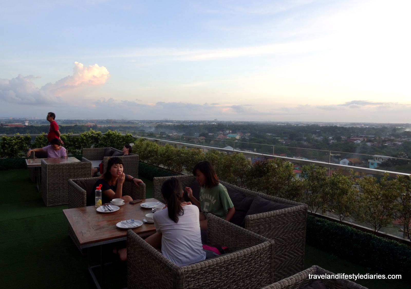 TRAVEL AND LIFESTYLE DIARIES - : Scape Skydeck Dinner in Mactan, Cebu
