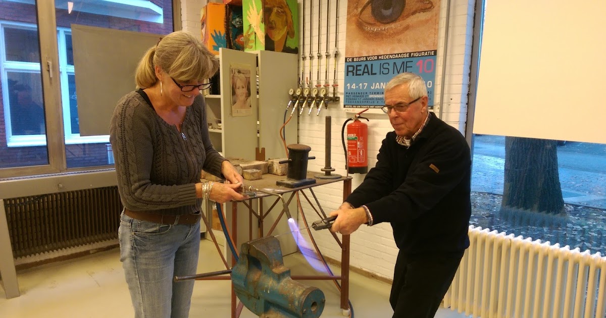 Cursus edelsmeden bij Artiance in Alkmaar. De actie van de dag