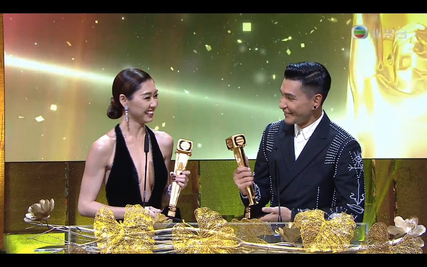 new year song tvb ycrox 2016 tvb s anniversary awards 萬千星輝頒獎典禮2016 new year song tvb ycrox 2016 tvb s anniversary awards 萬千星輝頒獎典禮2016