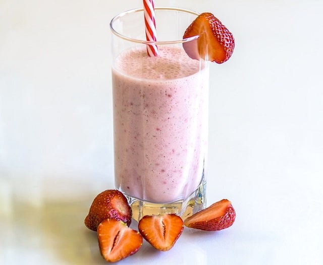 antioxidant wake up vegan fruit smoothie gluten-free recipe frugal fitness