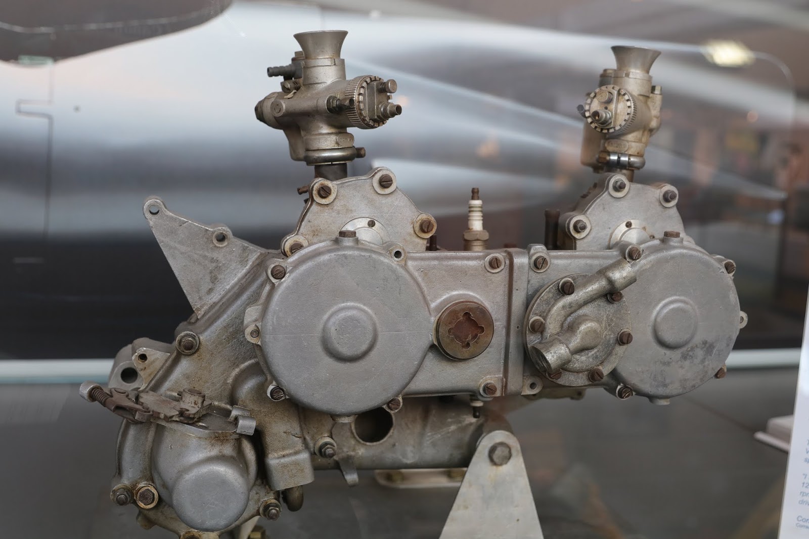 OldMotoDude 1951 Vespa opposedpiston 2stroke racing engine with