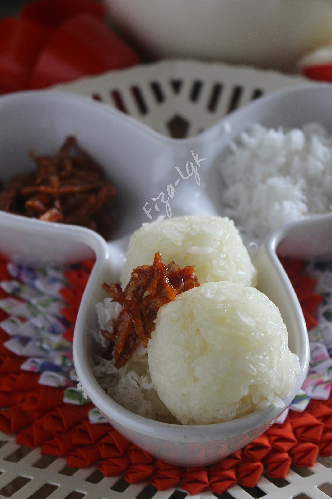 PULUT NYIUR SAMBAL IKAN BILIS | Fiza's Cooking