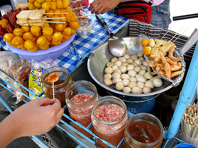 i am the cook!: Sweet and Spicy Fishball Sauce