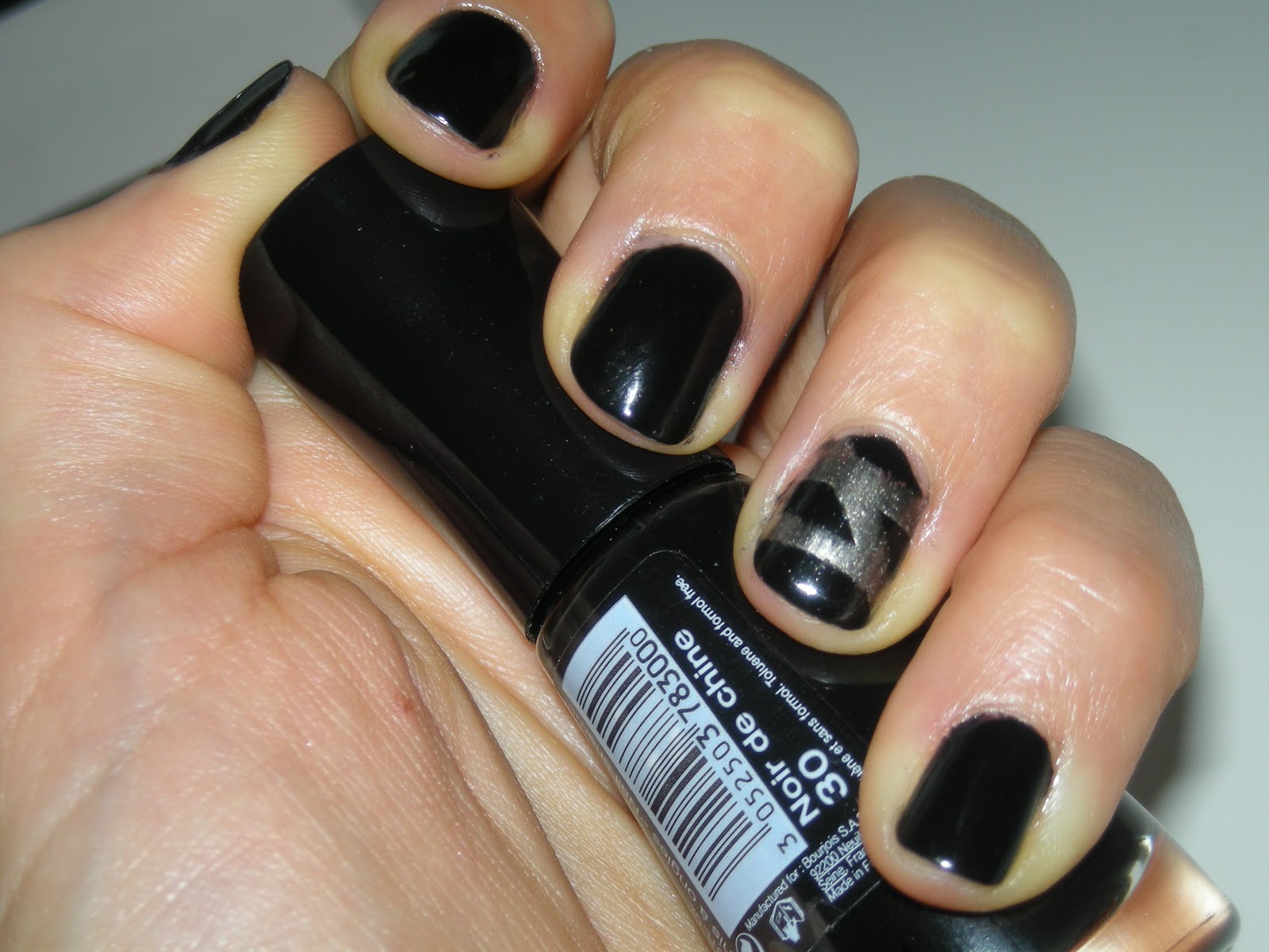 Stylish Black Nail Paint Here Everythink Is Stylish