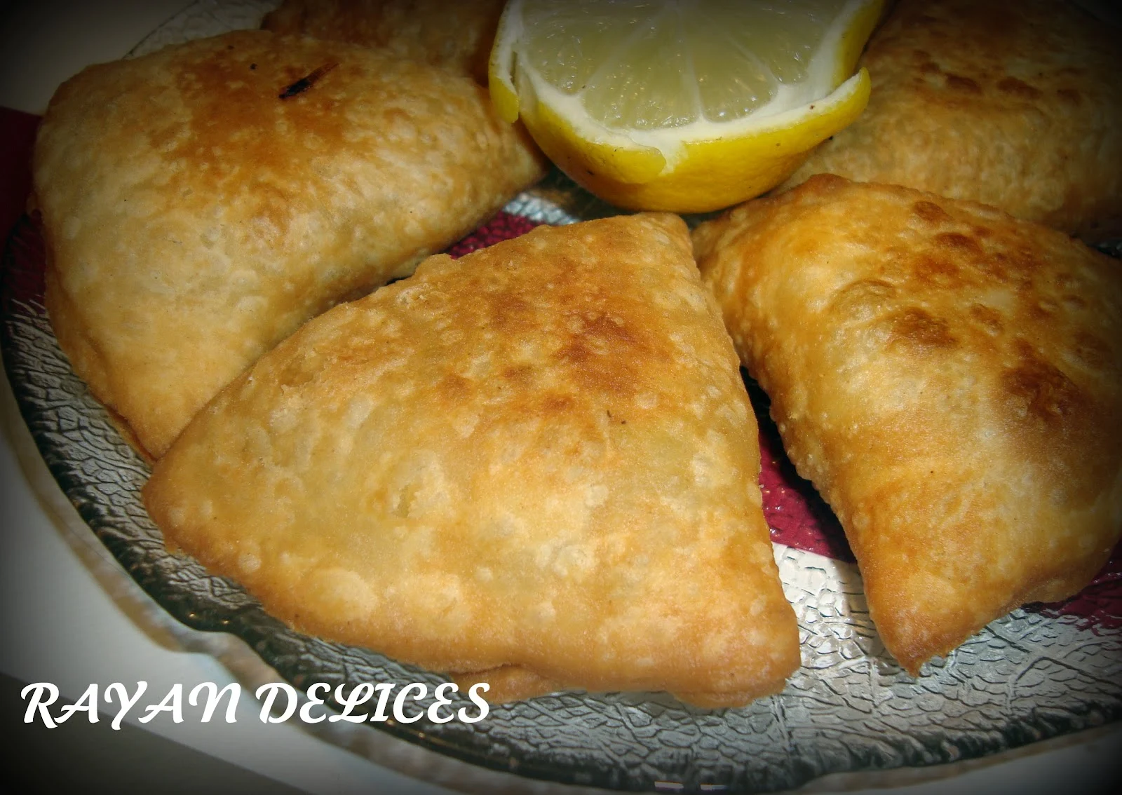 RAYAN DELICES: SAMOUSSA A LA VIANDE HACHÉE