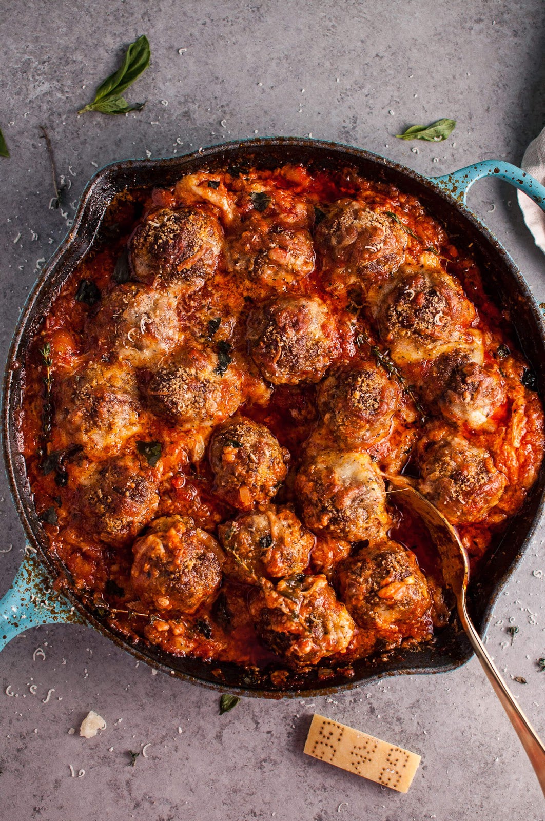 CHEESY BAKED MEATBALL SKILLET Foodandcake123