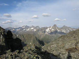 An der Luibisscharte wandert der Blick zum Kaunergrat