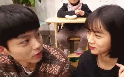 오늘자 V앱 응답하라1988 덕선(혜리)+택(박보검) | 인스티즈