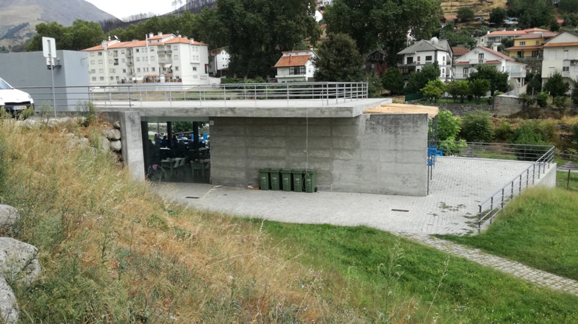 Restaurante da praia fluvial