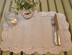 Artefina Tischset mit Spitzen