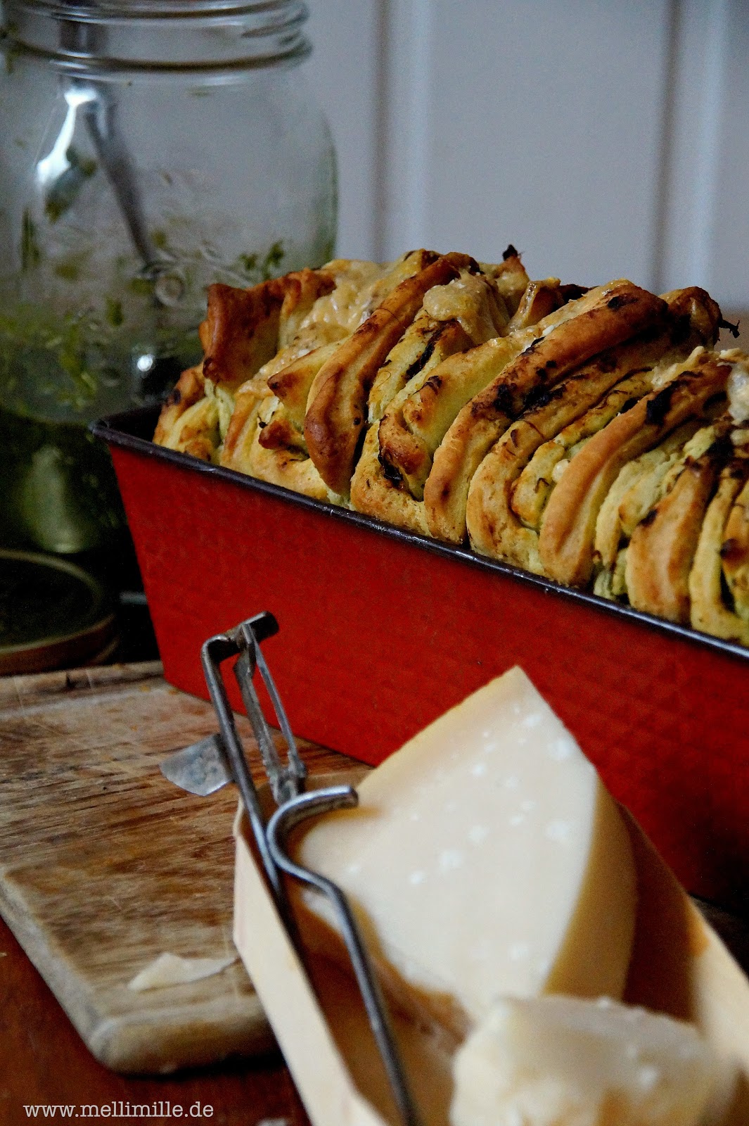 mellimille: Käsiges Bärlauch-Faltenbrot (Wild Garlic Pull Apart Bread ... mellimille: Käsiges Bärlauch-Faltenbrot (Wild Garlic Pull Apart Bread ...