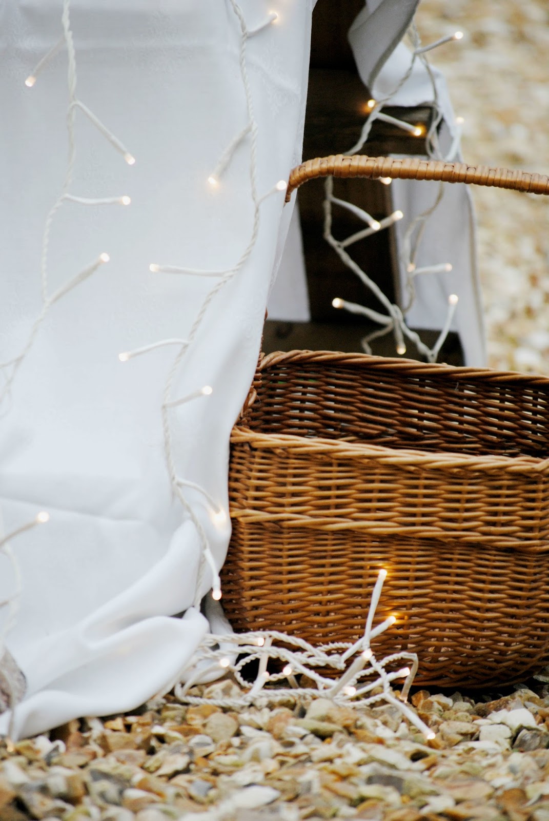 personalised gift ijustloveit.co.uk photography shoot location picnic fairy lights lifestyle wicker basket flame candle prosecco
