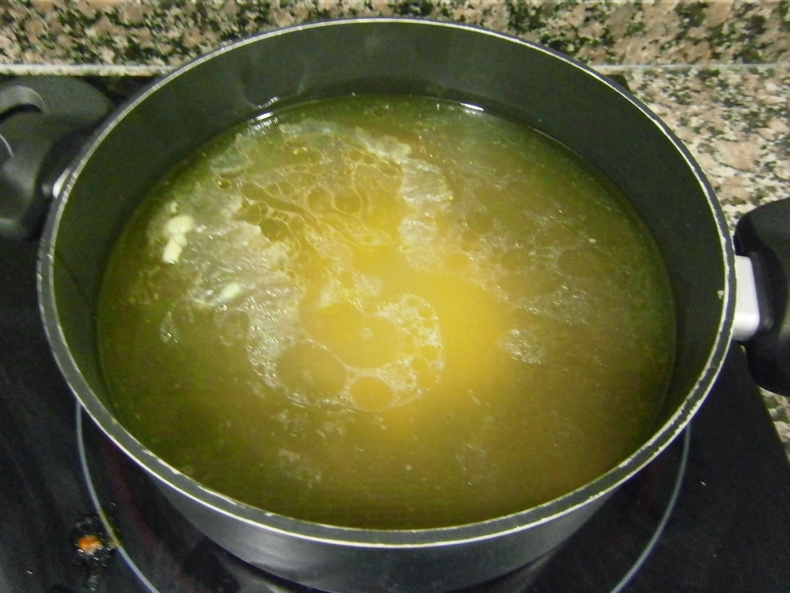 OSUKAA IS COOKING SOPA DE GALETS / GALETS SOUP