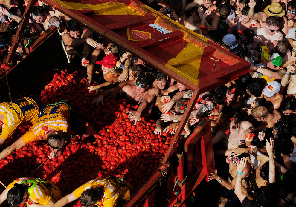 View the World La Tomatina The Tomato Festival