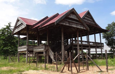 Rumah Adat Laika