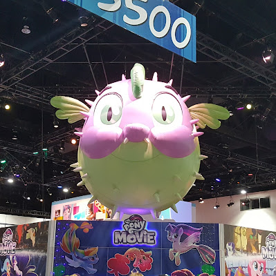 Resultado de imagen para comic con 2017 san diego hasbro booth