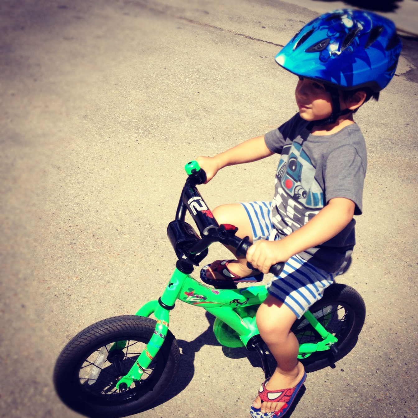 Ez E Freestyling Riding the training wheels off