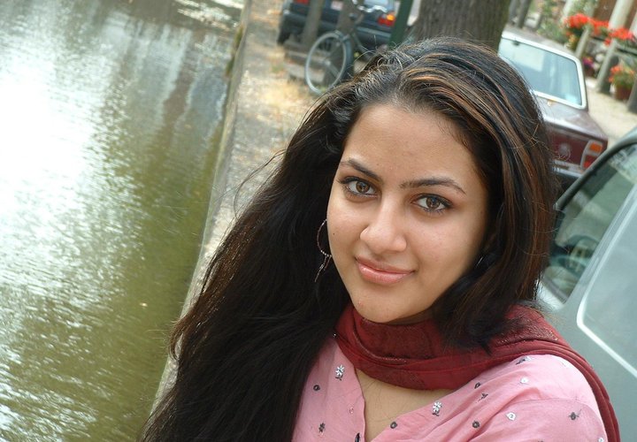 Cute Pakistani Girl Sajida Batool Ufone Mobile Number