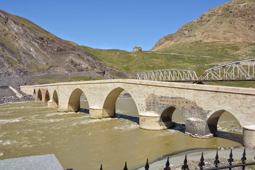 Bridge call. харбор-бридж (сидней, австралия). Bridge call. бридж классик. Pokerup.