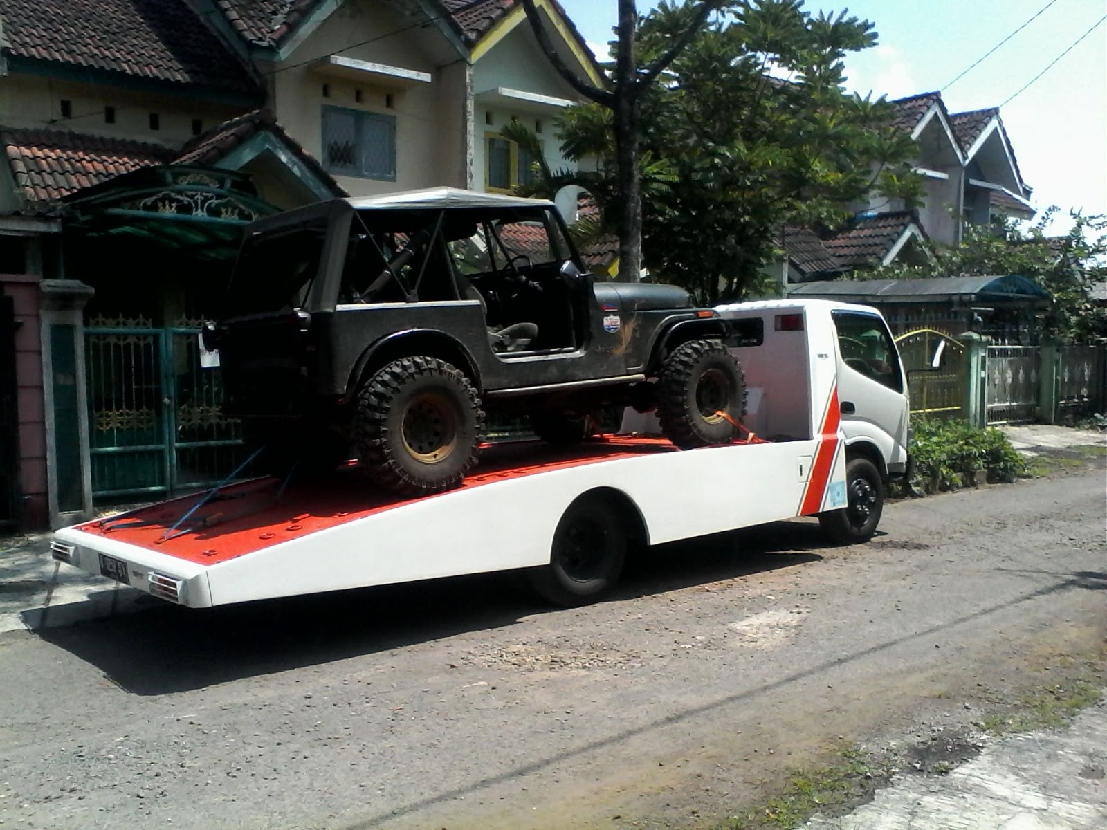 Jasa Towing Jakarta Kirim Mobil  Derek Gendong Mobil  24 Jam