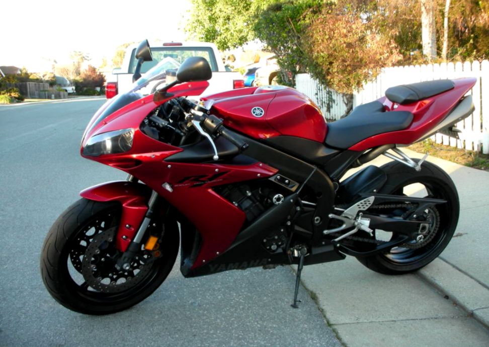 Yamaha r1 2006 Red White