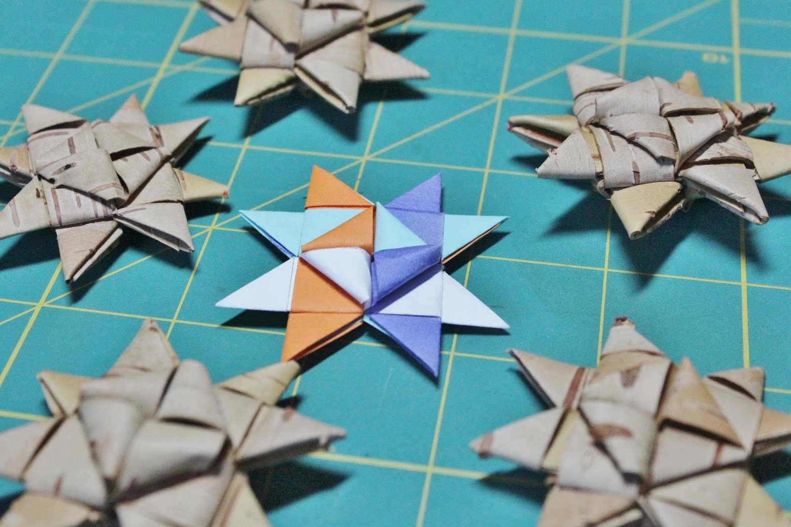 How to make a modified birch bark star at home North House Folk School