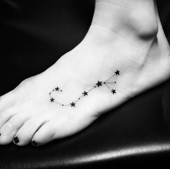 tatuagens femininas para os pés tatuagens femininas para os pés