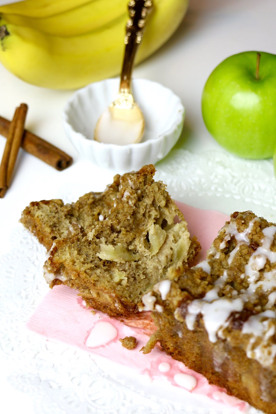Apple Streusel Banana Bread The Lindsay Ann