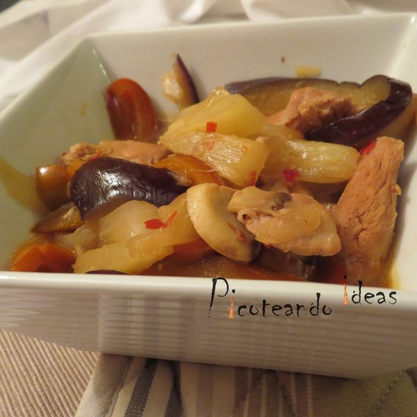 pollo-cantones-con-piña