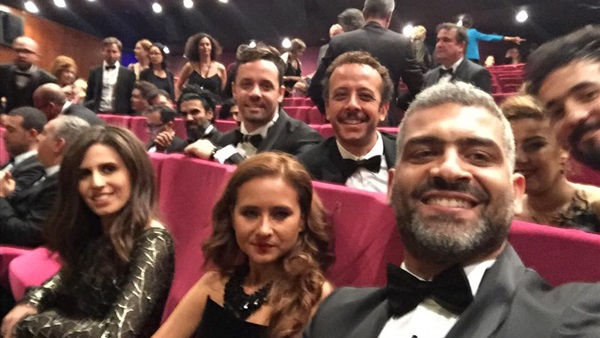فيلم "اشتباك" يتخذ مركزا من أهم المراكز ضمن عشرة أفلام تم عرضها في مهرجان "كان" فيلم "اشتباك" يتخذ مركزا من أهم المراكز ضمن عشرة أفلام تم عرضها في مهرجان "كان"