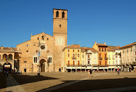 Lodi's main square, Piazza della Vittoria