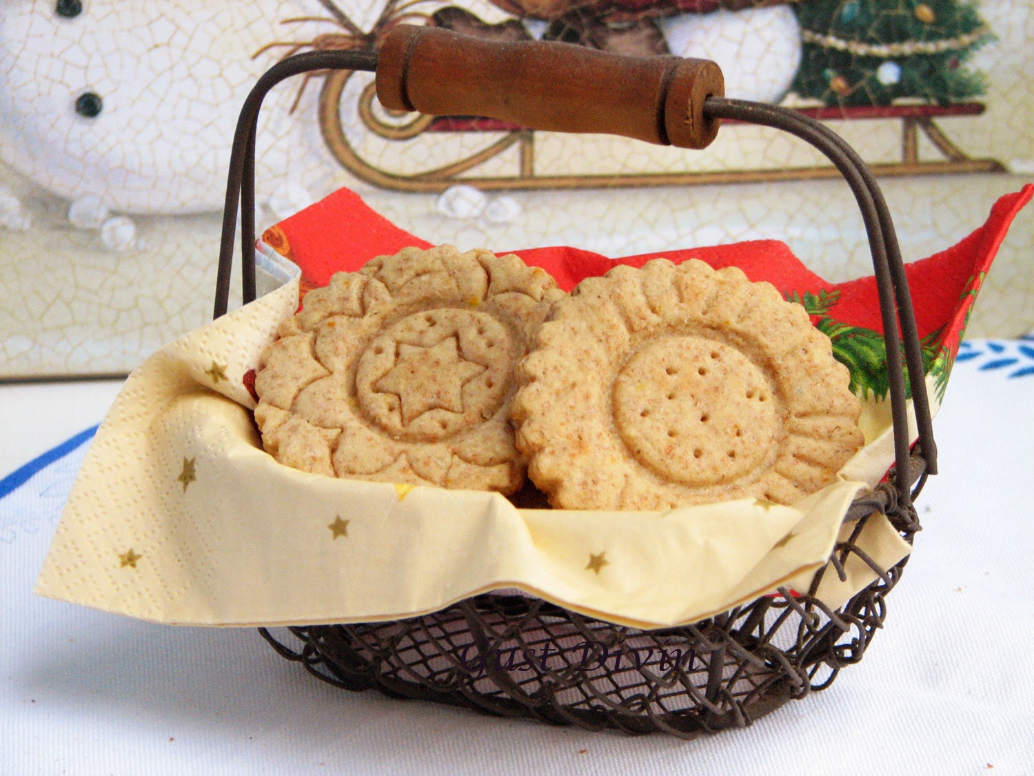 Biscuiti aromati din faina integrala