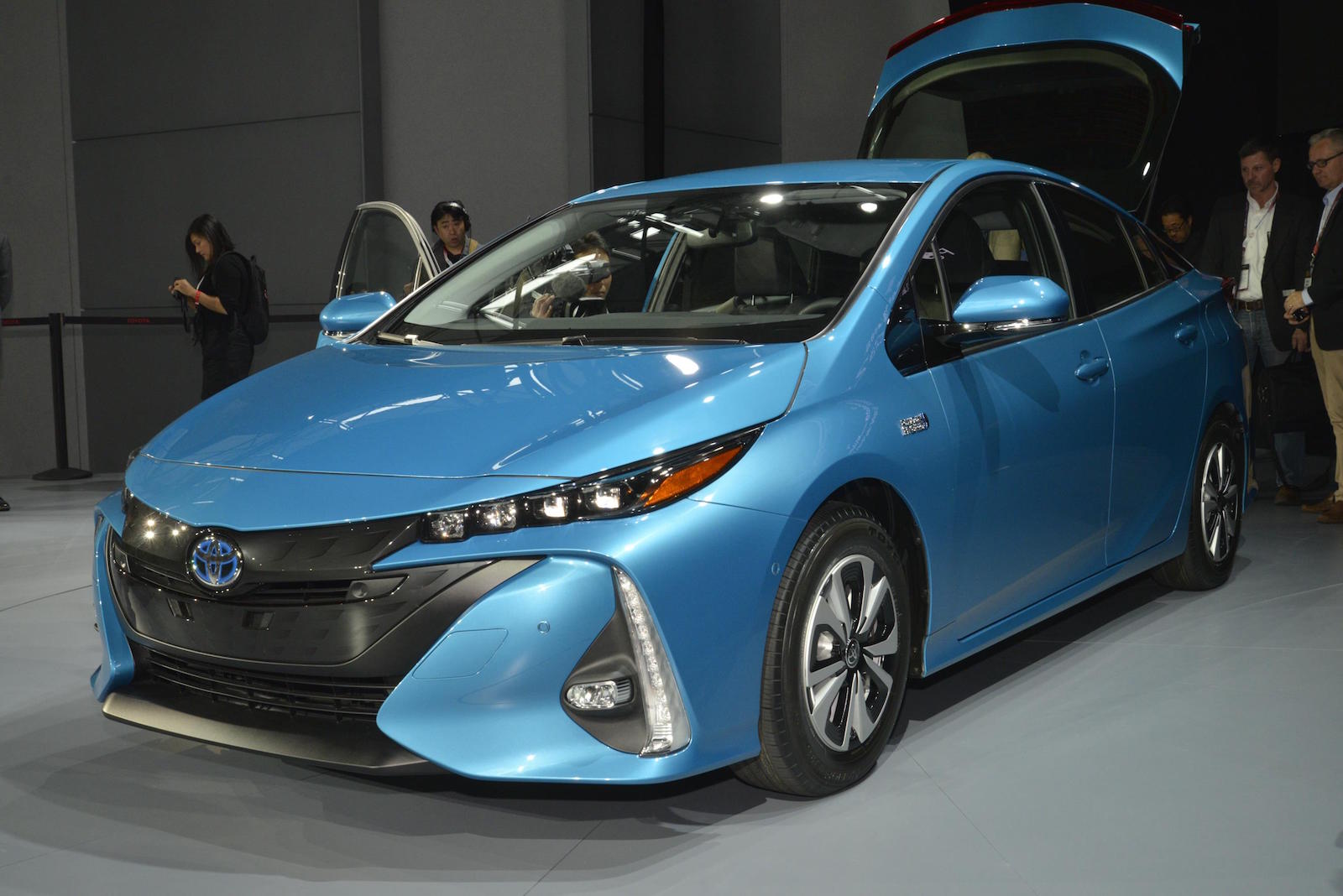 Toyota Will Pull 1 Million Hybrid Cars Worldwide Otosome