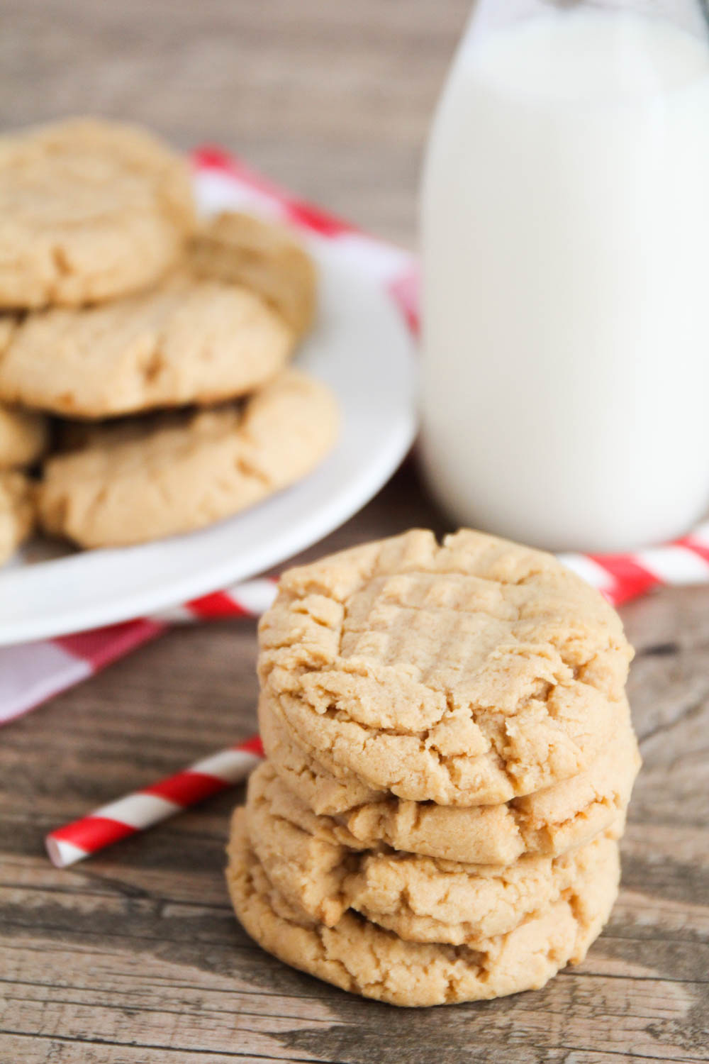 Perfect peanut butter cookies - crisp on the outside, soft and chewy on the inside, and incredibly delicious! 