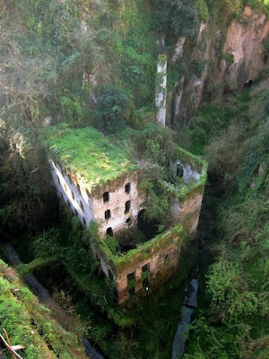 abandoned-Mill-near-Sorrento-beauty-of-Italy