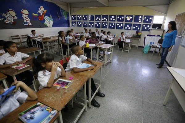 Ajuste salarial a los educadores públicos de acuerdo al sistema trimestral Ajuste salarial a los educadores públicos de acuerdo al sistema trimestral