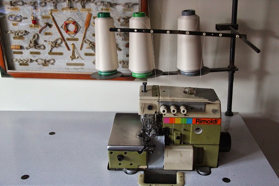 maquina de coser overlock costura. Clases de costura gratis