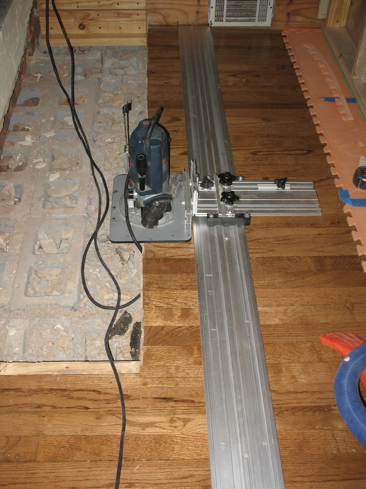 Artefactos útiles - El lujo necesario: Trimming parket with router