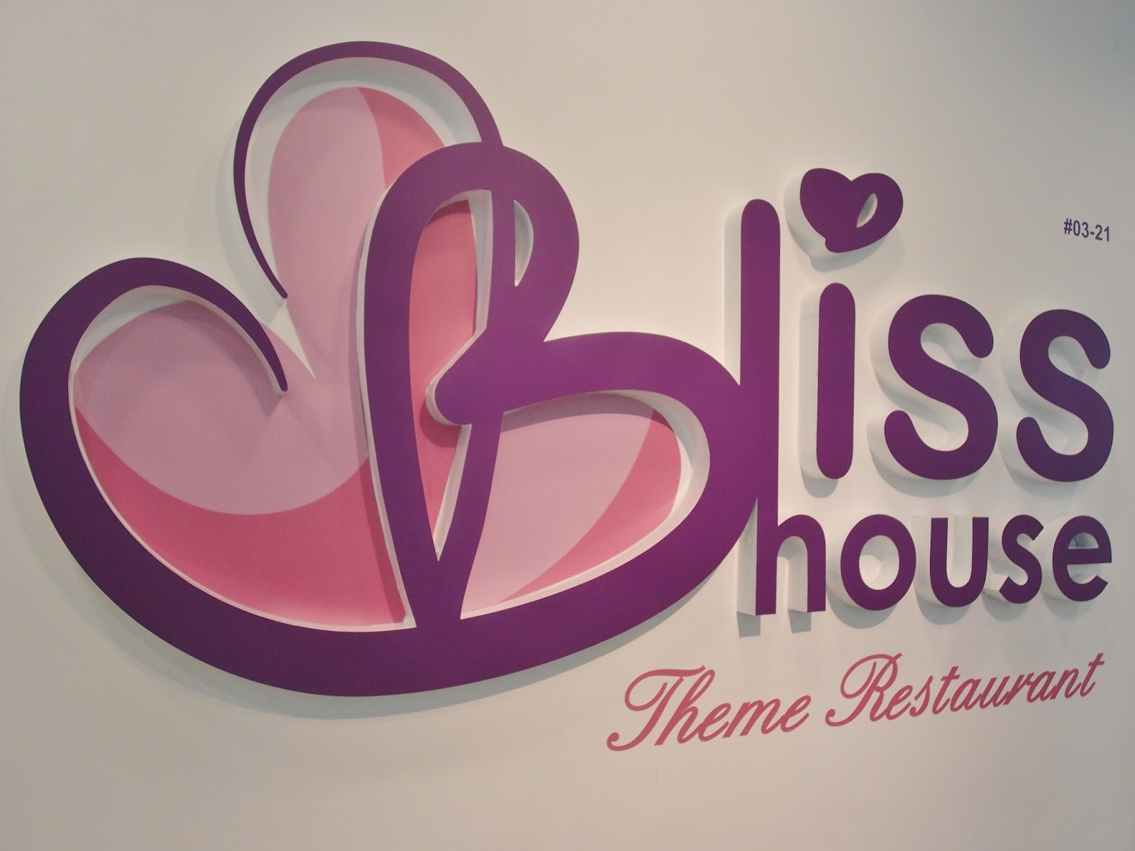 YLyn's Journal...... Of Food, Fun & Travel =) Bliss House Theme