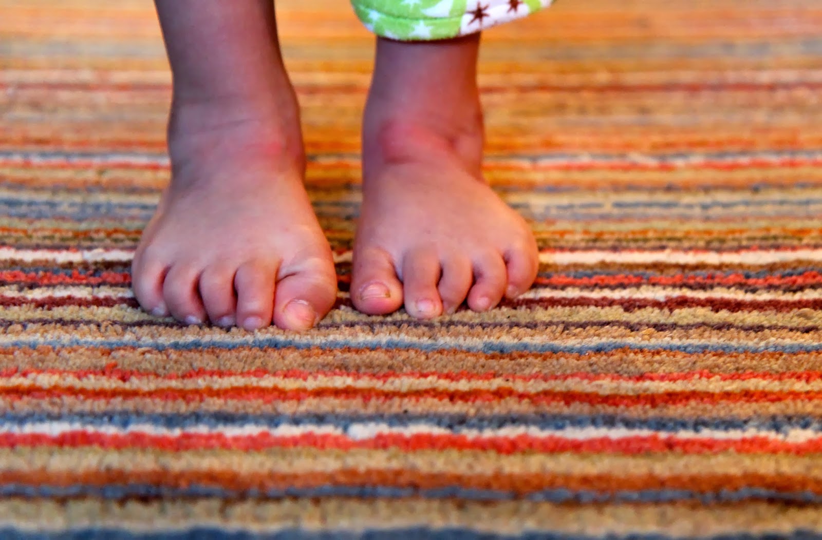 Дети фут. Feet 3 дети. Детский foot feet 7 лет. Girls feet 2 дети. Турция дети feet.