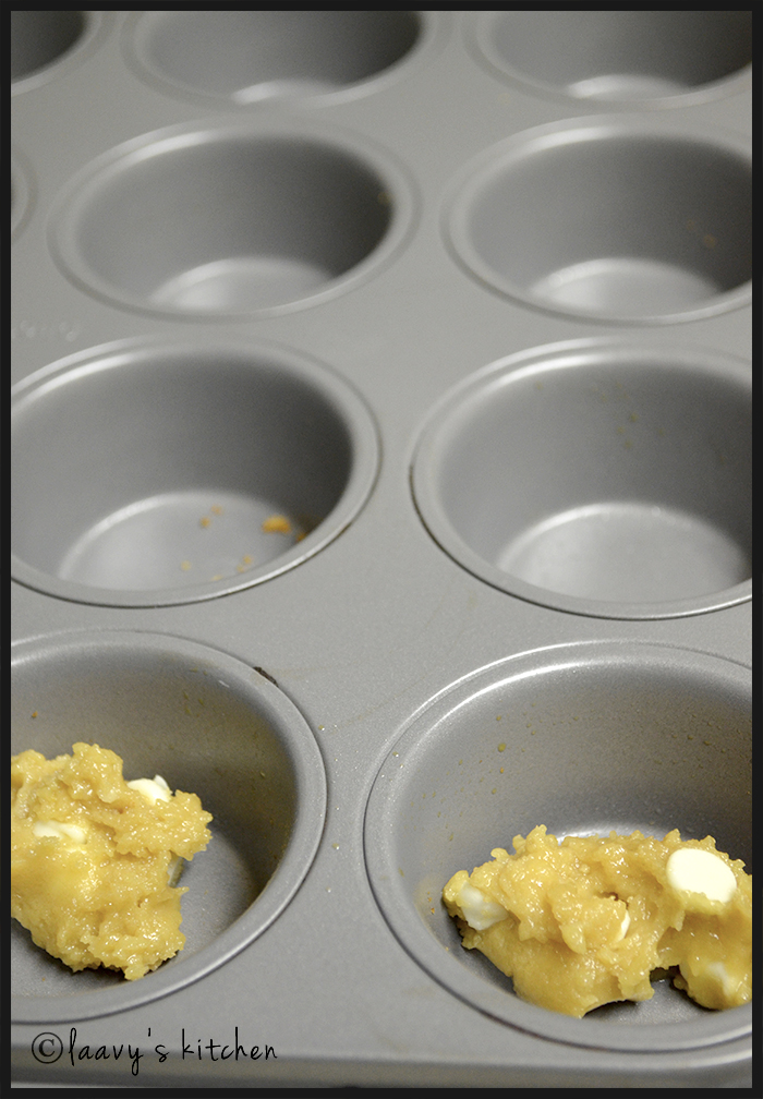 Laavy's Kitchen A food blog by Laavy Macadamia nut white chocolate