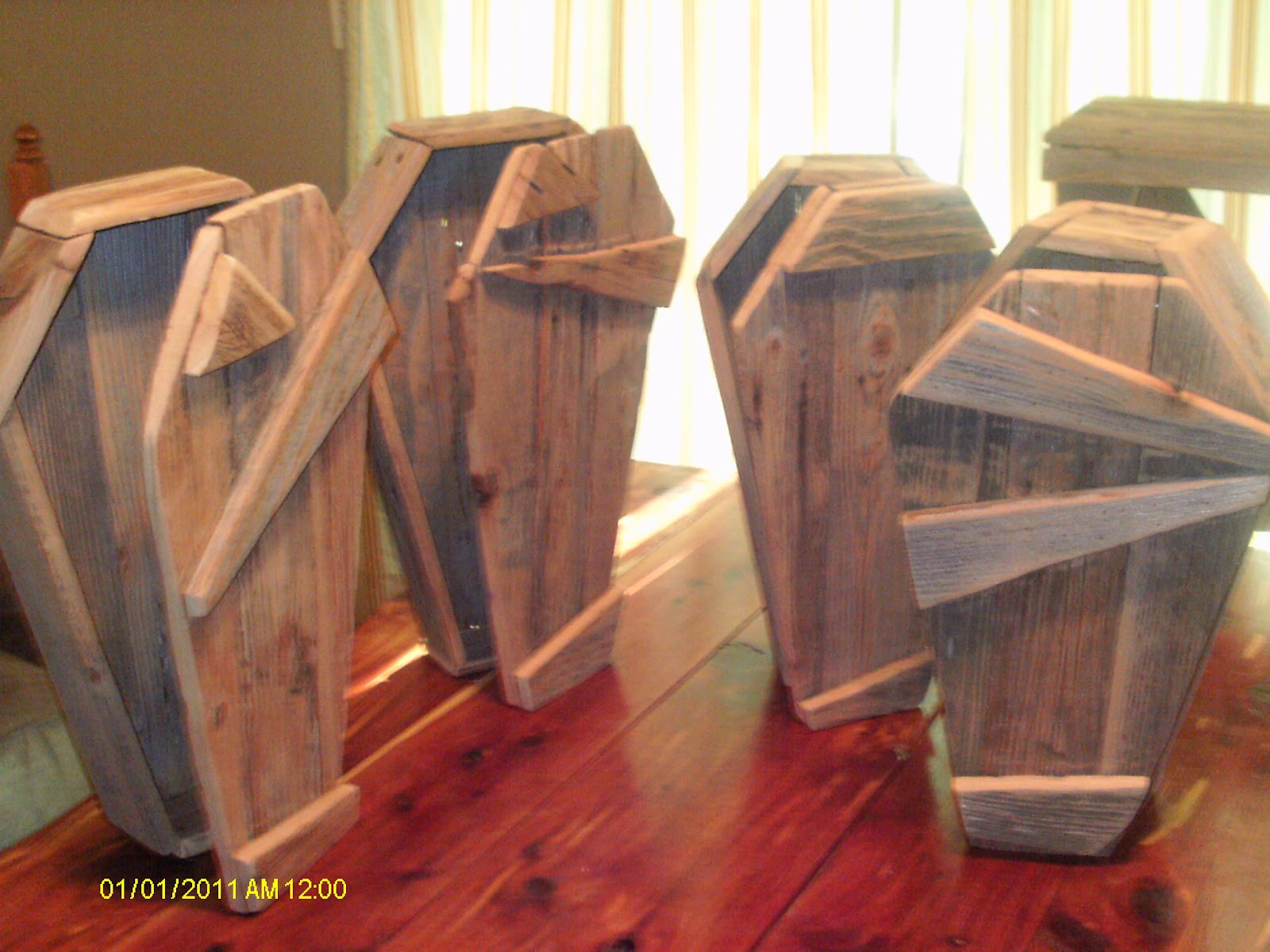 Handmade Rustic & Log Furniture Mini Reclaimed Fenceboard Holloween