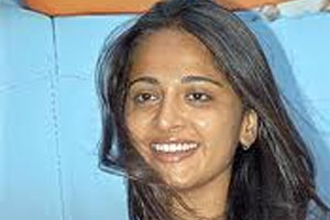 telugu-and-tamil-actress-anushka-without