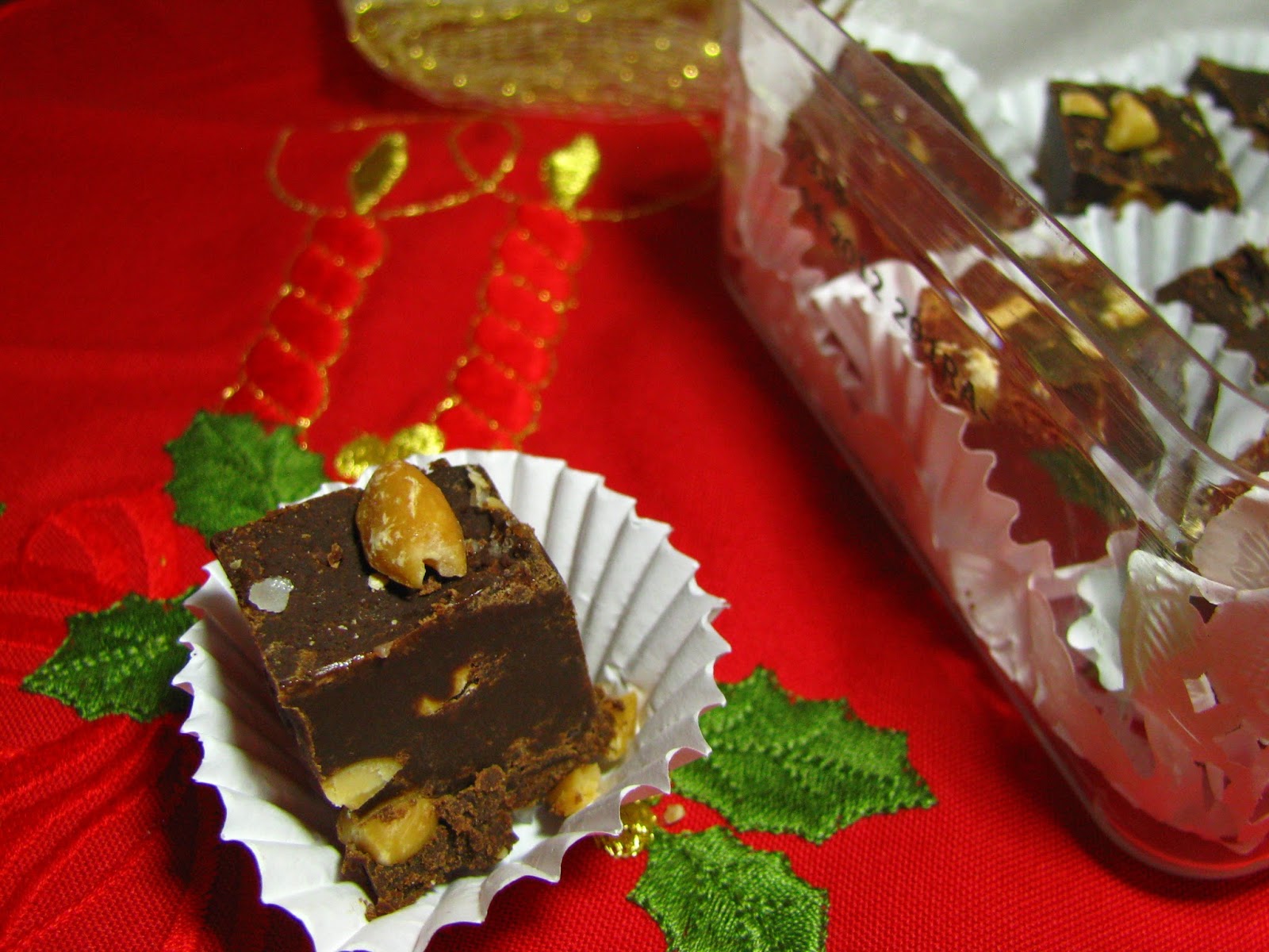 Pitadas de coisas boas Fudge de chocolate e amendoim