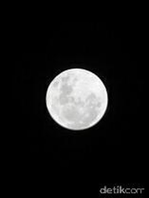 Allah Maha Besar, Ini Penampakan Supermoon yang Begitu Indah Allah Maha Besar, Ini Penampakan Supermoon yang Begitu Indah